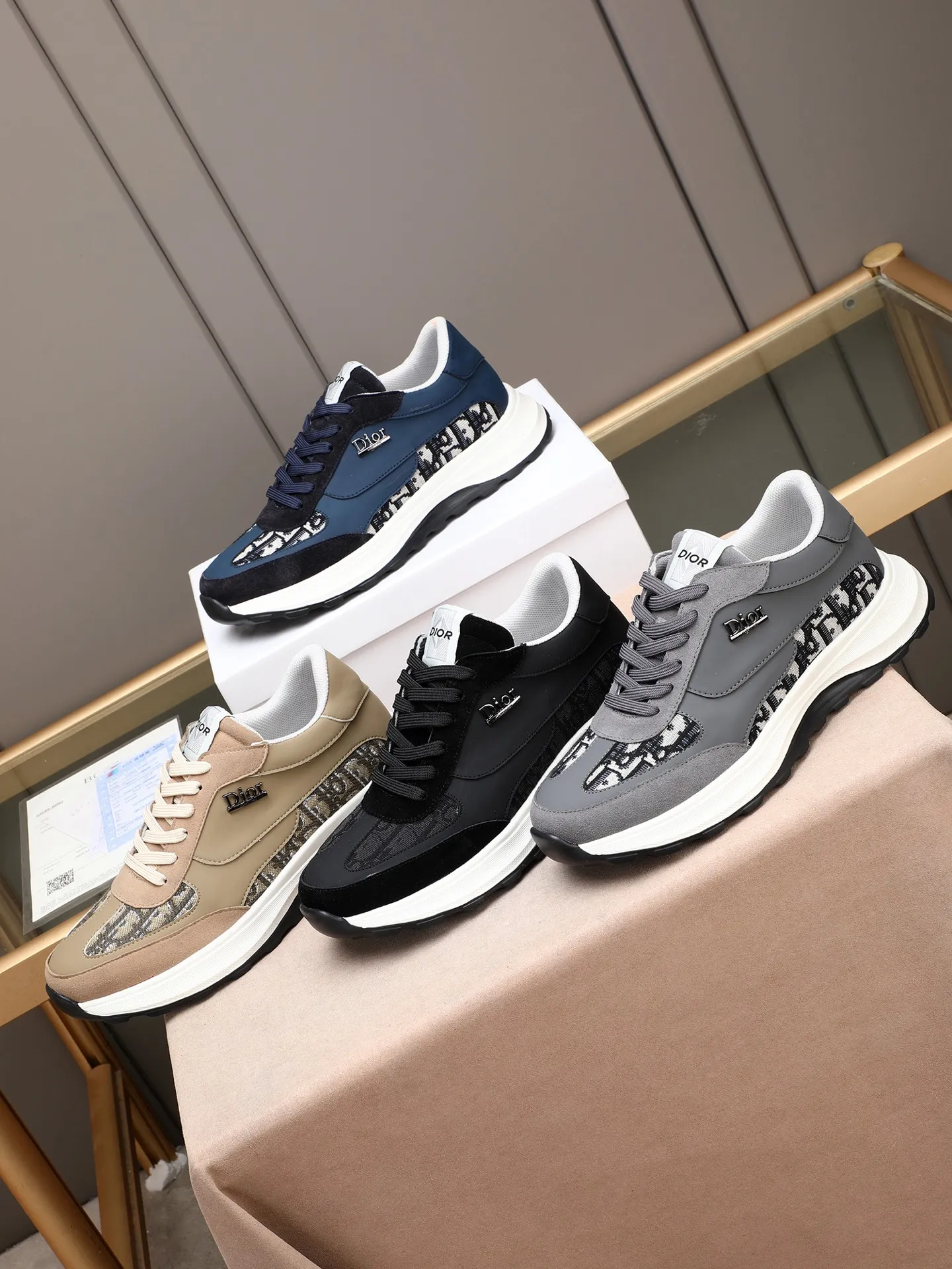 Men's shoes 💰P460 Dior's avant-garde and versatile fashionable men's shoes are privately modeled, calfskin stitched with Dior's special waterproof fabric, fashionable, simple, elegant, trendy, eye-catching, and pursuing class. It will subvert old ideas and be a must-have for fashionistas who want to spend time with you! Must keep it for yourself! High-end comfort but low-end, high-end quality workmanship. Code number: 38-44 (45 customized) 3 colors for your choice [kiss][kiss][kiss]